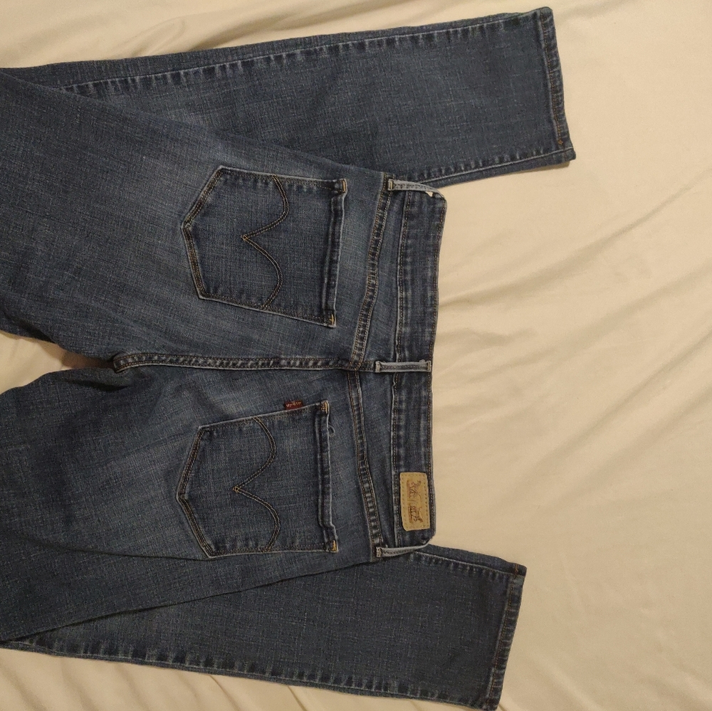 Womens Levi's